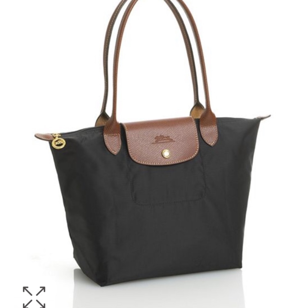 Black longchamps medium size